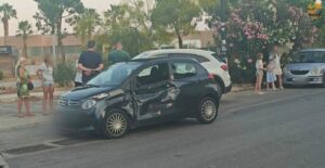 Βάρκιζα: Επεισοδιακή καταδίωξη «μαϊμού» υπαλλήλων του ΔΕΔΔΗΕ – Εμβόλισαν αυτοκίνητα για να ξεφύγουν (VIDEO)
