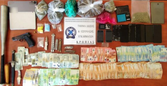 Συλλήψεις σε Βούλα και Γλυφάδα: Εξαρθρώθηκε εγκληματική οργάνωση που διακινούσε ναρκωτικά στα Νότια Προάστια