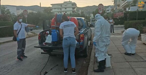 Γλυφάδα: Έκτακτοι προληπτικοί ψεκασμοί μετά από κρούσμα του ιού του Δυτικού Νείλου – Τι πρέπει να προσέξουν οι κάτοικοι με ρούχα και κατοικίδια